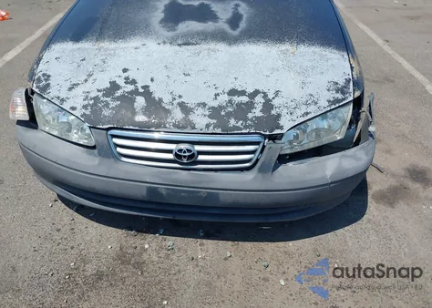 2001 Toyota Camry Ce z USA, uszkodzony, nr VIN 4T1BG22K61U029913